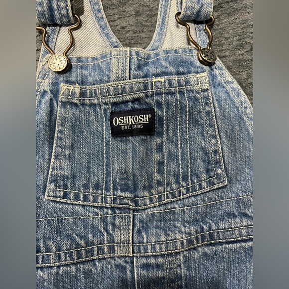 OshKosh B'gosh Classic Blue Overalls Size 24 months Vintage 100% Cotton - Picture 2 of 5